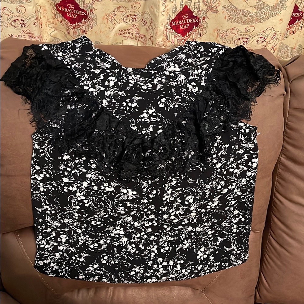 Black and White Lace Women's Top